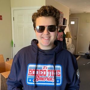 Meet your Posher, Amy